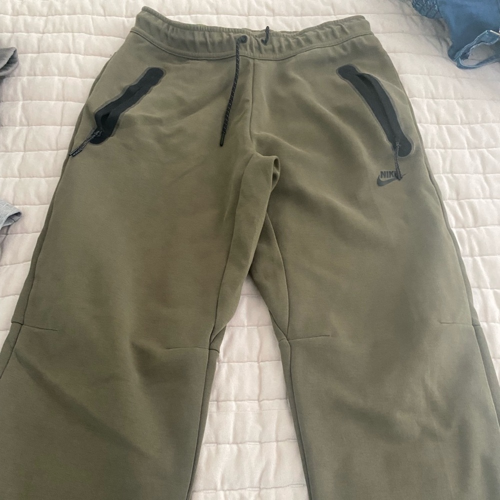 Nike tech fleece sweat pants